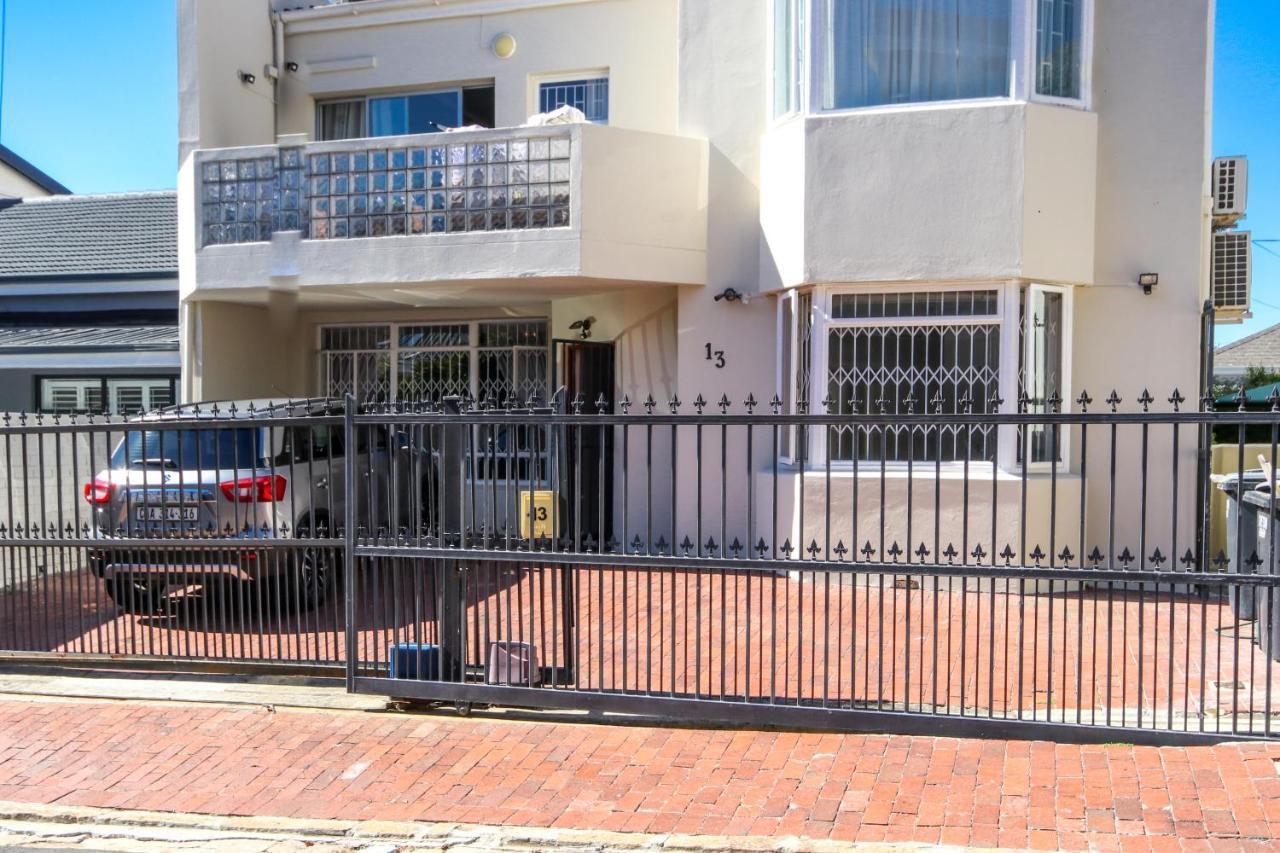Holiday Home In Sea Point, Fresnaye Kaapstad Buitenkant foto