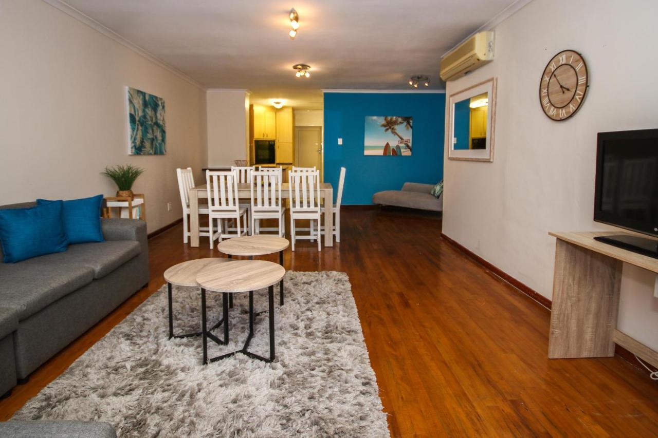 Holiday Home In Sea Point, Fresnaye Kaapstad Buitenkant foto