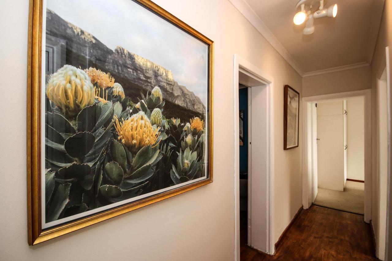 Holiday Home In Sea Point, Fresnaye Kaapstad Buitenkant foto